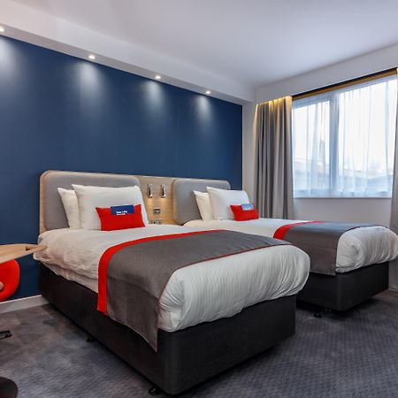 Holiday Inn Express - Wigan By Ihg Dış mekan fotoğraf