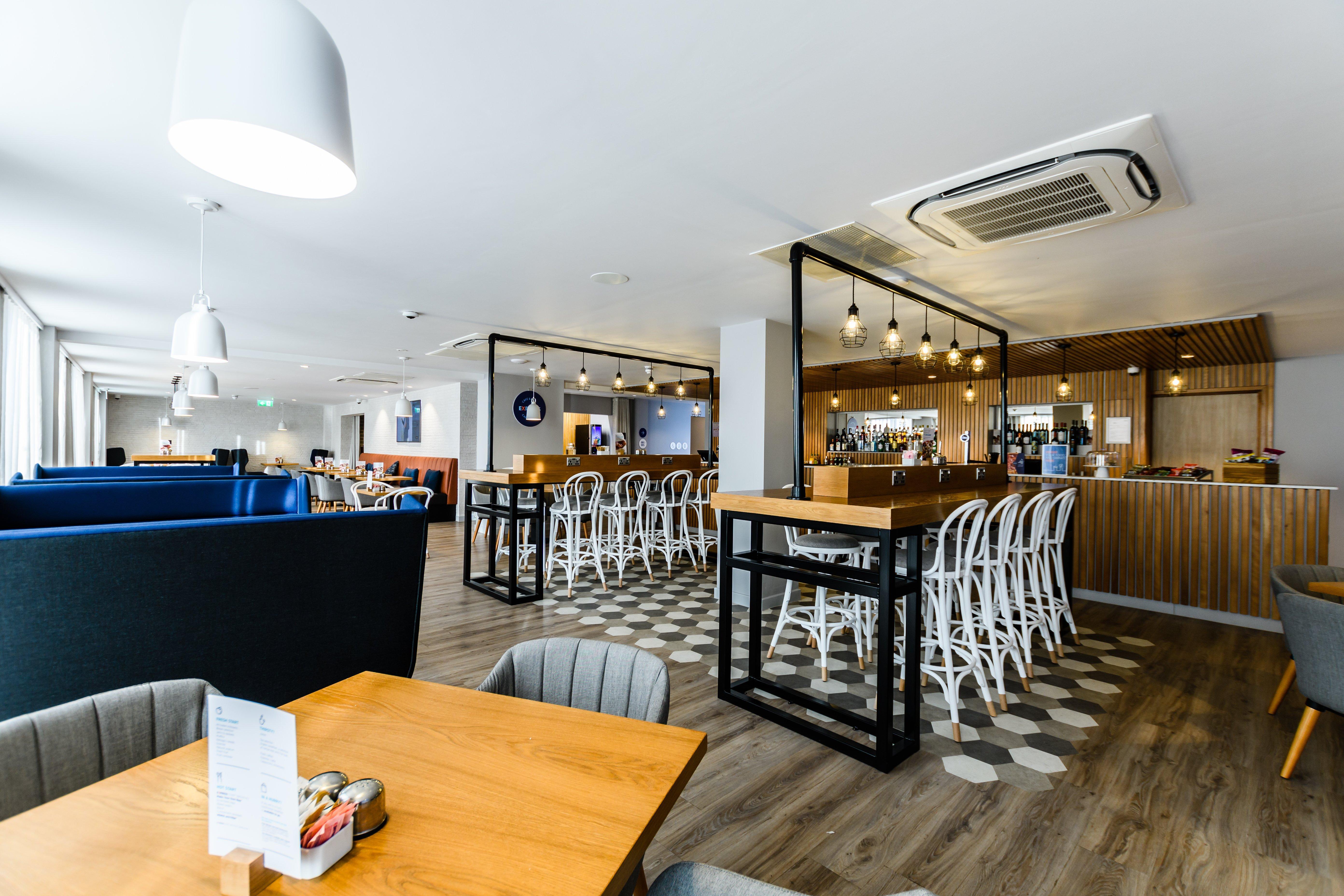 Holiday Inn Express - Wigan By Ihg Dış mekan fotoğraf